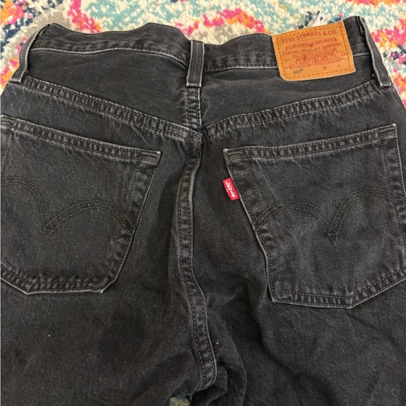 Levi's Women's Dark Gray Jean Shorts - Picture 6 of 7